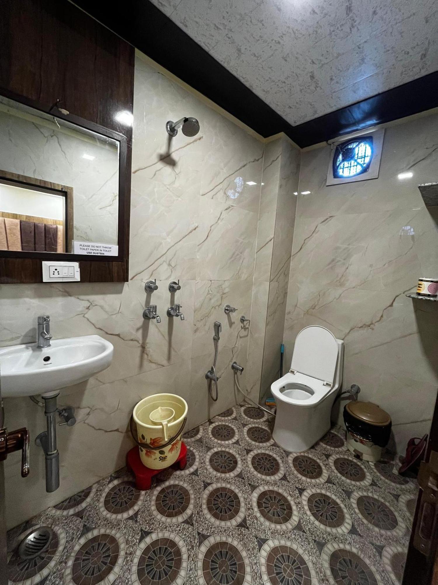 Ks Paying Guest House Varanasi Exterior foto