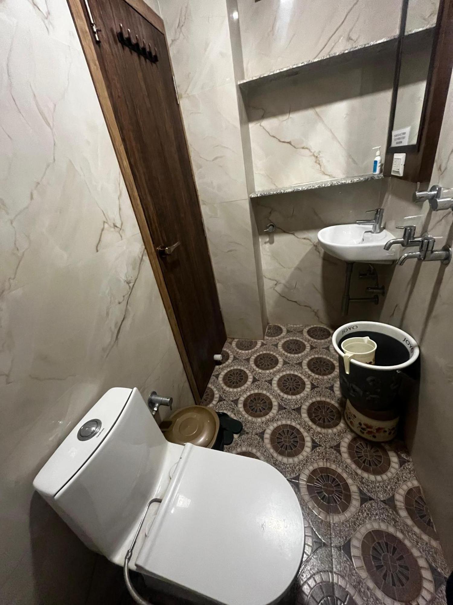 Ks Paying Guest House Varanasi Exterior foto